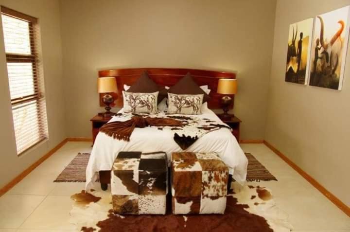 Meyers Guesthouse Jwaneng Экстерьер фото